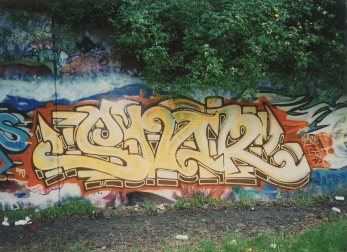 bus166msk's tweet image. Slide 1: Siner LTS 1995 Motor Yard
Slide 2: Mesk 1994 hard to remember where this was.
Slide 3: Saber on top; not sure who all did the characters. 1994 Motor yard if I’m not mistaken. All photos by @bus166msk