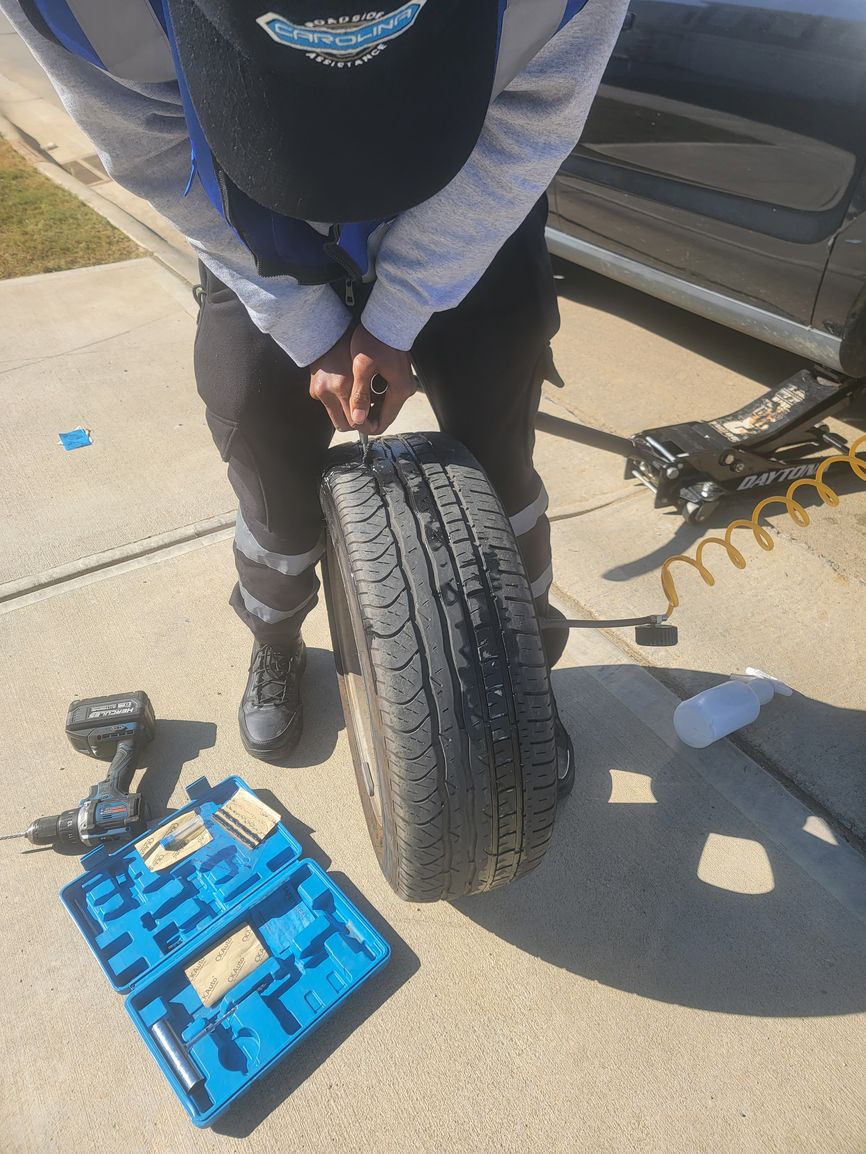 CRSAFirstChoice's tweet image. Keep your drives safe and enjoyable with new tire replacements from our expert team. We’ll provide the best fit for your vehicle and ensure you’re road-ready. Book now! #TireReplacements
roadsideassistancecharlotte.com/tire-replaceme…
