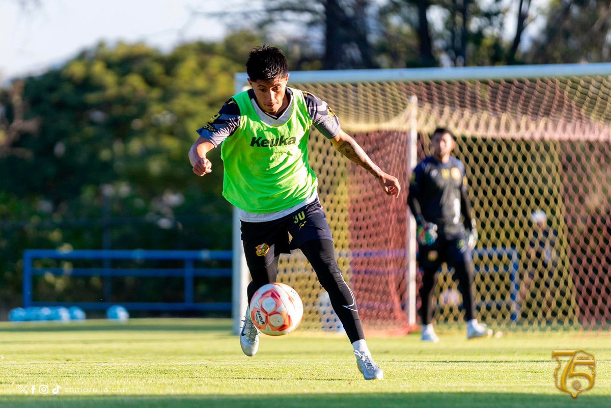 Ya entrenamos 👊

#DelCanarioSoy
