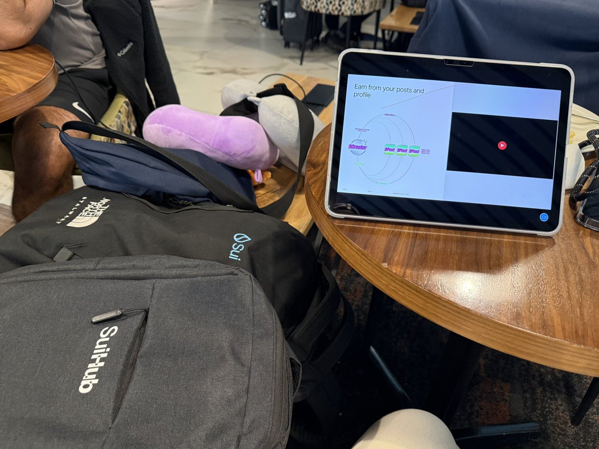 On the move but couldn’t miss <a href="/shefiorg/">shefi.eth (💫,💫)</a>’s class featuring <a href="/brad_or_bradley/">Bradley Freeman (coinbrad.base.eth)</a> from the <a href="/baseapp/">Base App</a> team, great session on why Base is doubling down on creators. Tons of valuable insights shared! 💙