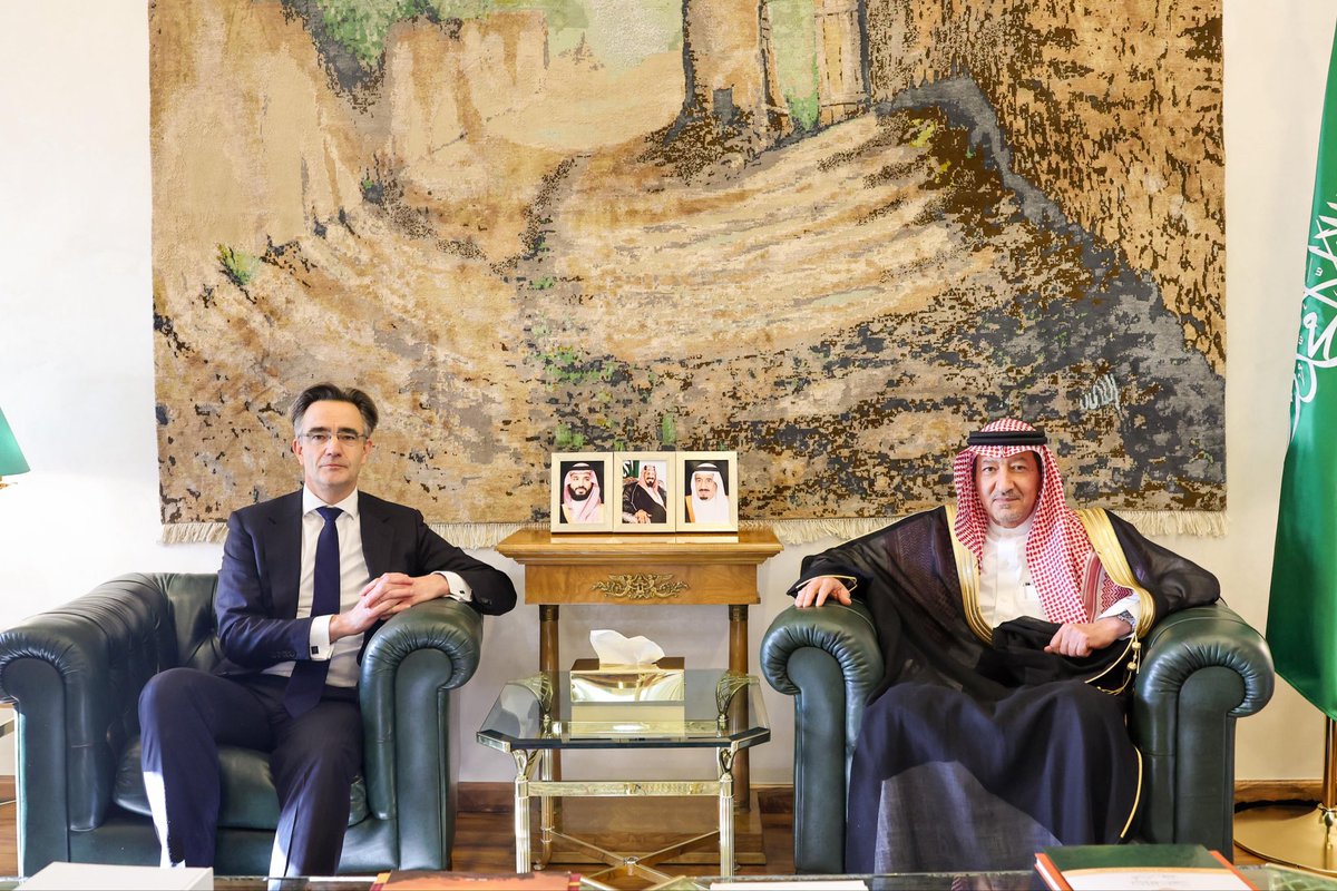 KSAmofaEN's tweet image. #Riyadh | Vice Minister of Foreign Affairs H.E. @W_Elkhereiji received @ChrRebergen Secretary-General at @DutchMFA. 🇸🇦🇳🇱