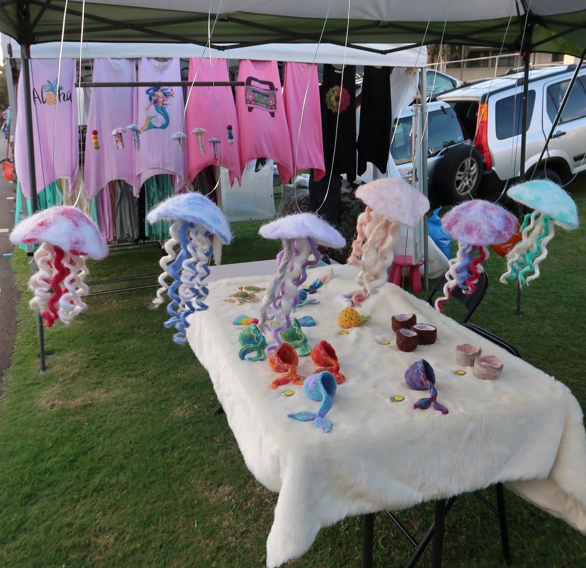Mermade Felting Pop Up Shop, Maui Hawaii. Happy Felting🌬️🧜🏼‍♀️🌊✨youtube.com/@snowflakefore…