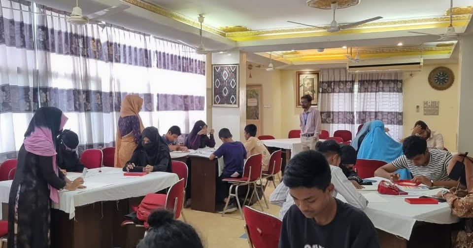 🎨 District Art Competition on “Climate Change, SRHR &amp; Service Challenges” in Noakhali brought 30 young artists together to link climate, health &amp; rights.
Organized by @seracbangladesh under #YouthCatalyst of <a href="/UNFPABangladesh/">UNFPA Bangladesh</a>, supported by #Sida. 🌿