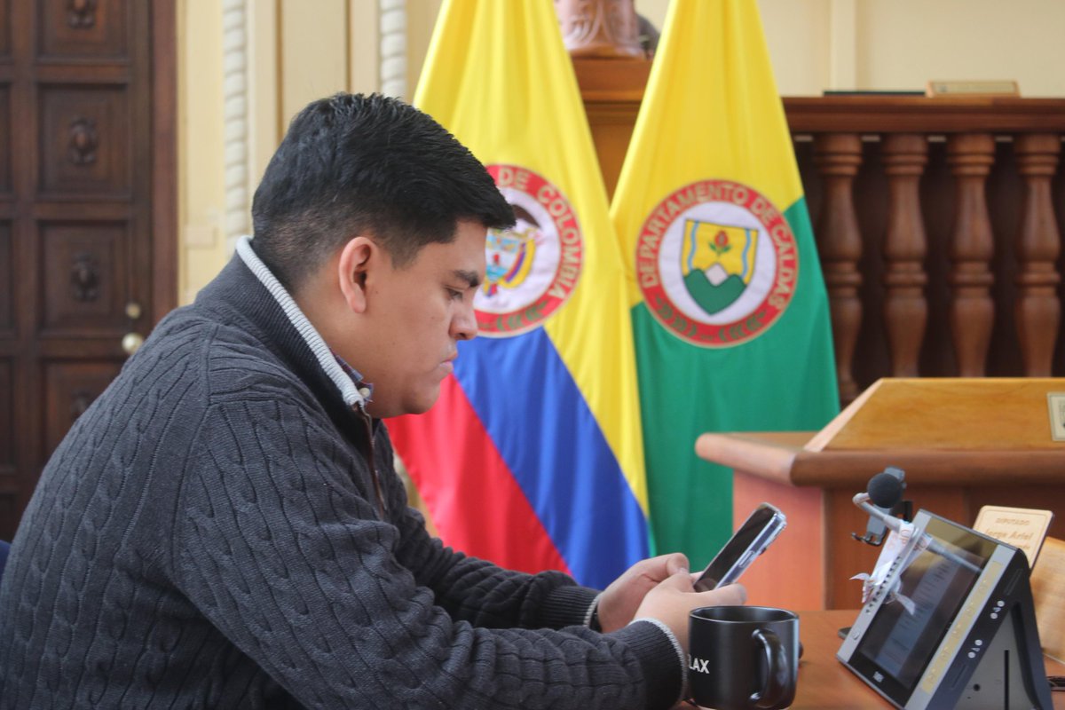 🩺 La Directora de la DTSC,  participó en la sesión plenaria de la Asamblea de Caldas para sustentar el Proyecto de Ordenanza N.°043, con el que se busca autorizar la inversión de vigencias futuras ordinarias que fortalecerán los programas de salud en el departamento. 💬