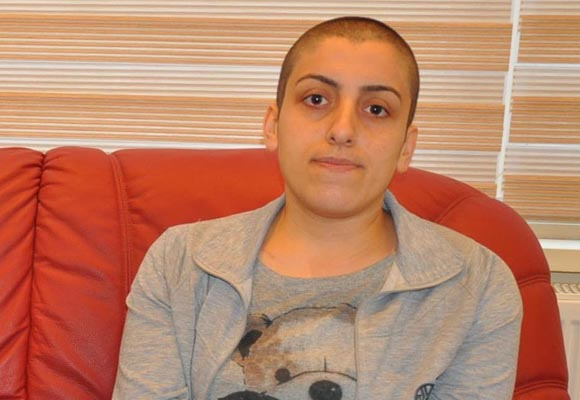 <a href="/darkwebhaber/">DarkWeb Haber</a> ve kuş adını gökyüzüne bırakır, konar bir kayığa insanlığın son umudu yaşar kayıkta âdem'den kalma pişmanlık ve bir deniz dinginliği işte öylece göğe durur insan öylecedikilir hiç ölmeyecekmiş gibi çünkü umut ölmez bilir ve seyreder ve kuşlar bütünkuşlar seyreder yukarıdan insanı