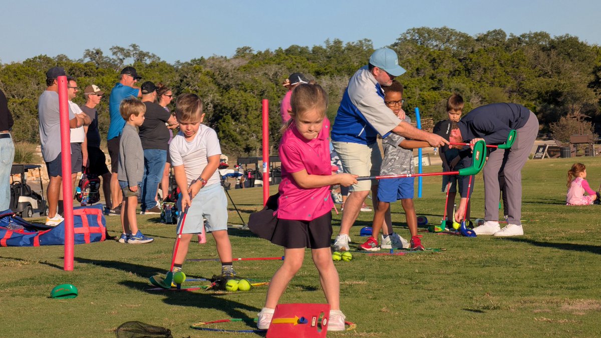 TPCSanAntonio's tweet image. Last night we introduced the Little Tykes Junior Golf Program at TPC San Antonio! ⛳️ Designed for ages 4–6, this fun series teaches golf fundamentals through games, movement &amp;amp; beginner-friendly instruction in a safe, supportive setting. #JuniorGolf #TPCSanAntonio