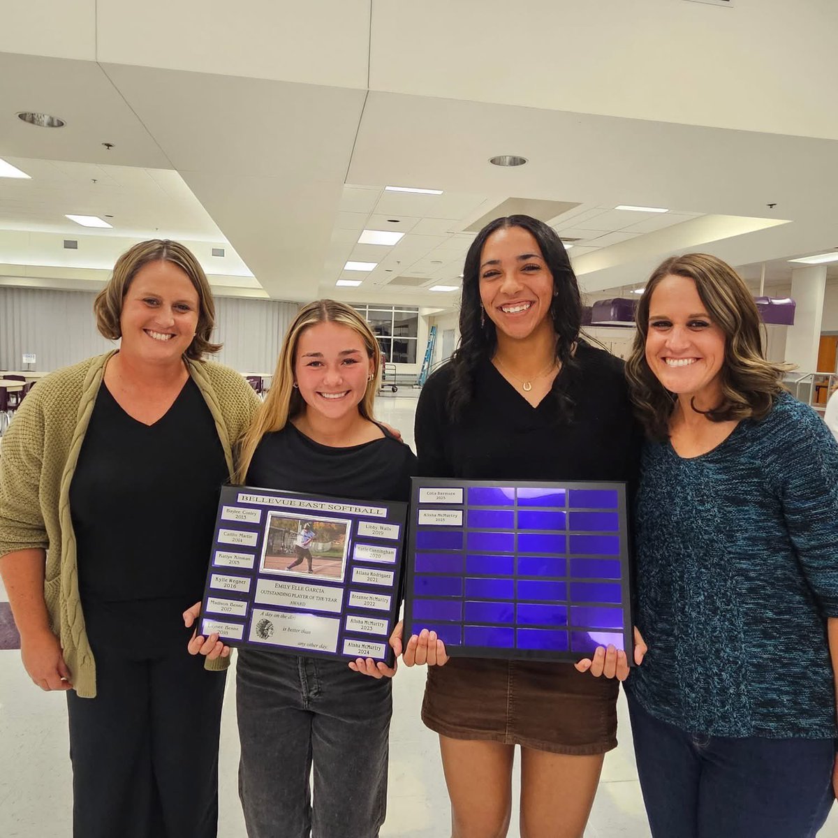 🥎 Banquet 2025!!! 
Congratulations to our All Metro Team Award Winners: 
<a href="/Alisha_McMurtry/">Alisha McMurtry</a> Player of the Year!!! 
<a href="/barmore_cota/">Cota Barmore</a> Rick Gillbride Award!! 
Alisha &amp; Cota: Emily Garcia Outstanding Player of the Year!! 
💜🥎💜🥎💜🥎💜
<a href="/ChieftainNation/">Bellevue East</a> 
<a href="/BEastAthletics_/">Bellevue East Athletics</a>