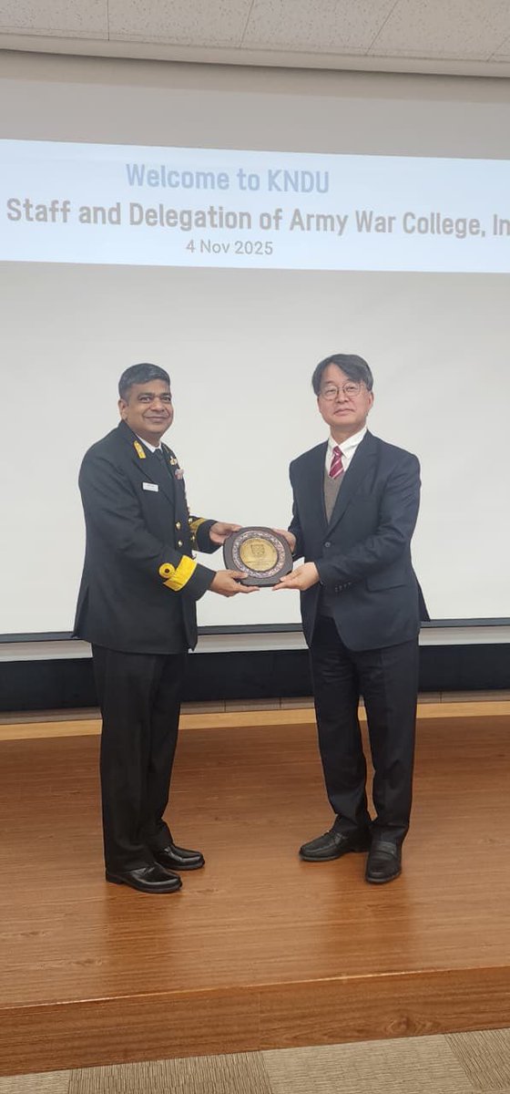 ia_awc's tweet image. Strengthening ties!🇮🇳🇰🇷Higher Command Course #AWC visits Korea National Defense University (KNDU) for strategic dialogue on defence strategy leadership &amp;amp; regional cooperation Fostering India-Korea defence partnership #IndiaKorea @adgpi @artrac_ia @NDU_EDU ⁦@SpokespersonMoD⁩