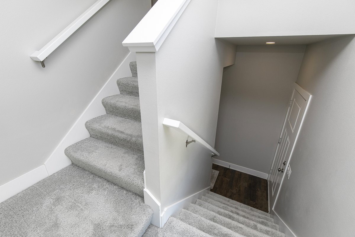 RudeRealty's tweet image. In the Waukee-Urbandale area this home has 3 beautiful bedrooms on the second floor, with potential to add a 4th bedroom in the basement! Learn more about 17110 Blue Sage Ln on our website! #3bed #3bath #waukee #urbandale