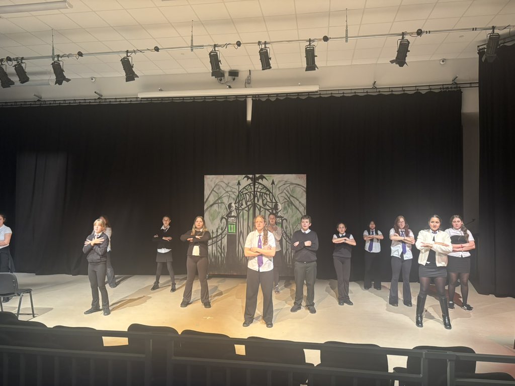 HolyRoodExpressiveArts tweet media