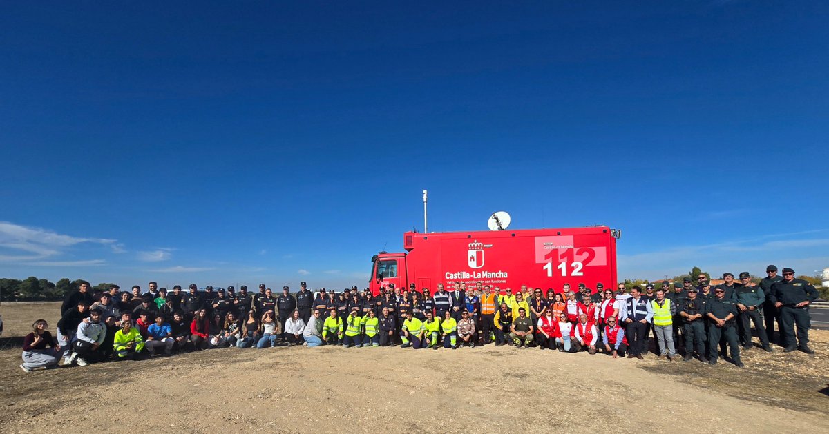 jaruiz45's tweet image. ✈️ Más de 200 efectivos, entre intervinientes y figurantes, han participado en el #simulacro de #activación del #PLATECAM en el aeropuerto de #Albacete, ante un accidente aéreo.

🚒 🚑 🚔 A través del #Gobierno de #CastillaLaMancha 

ℹ️ 
castillalamancha.es/node/410887