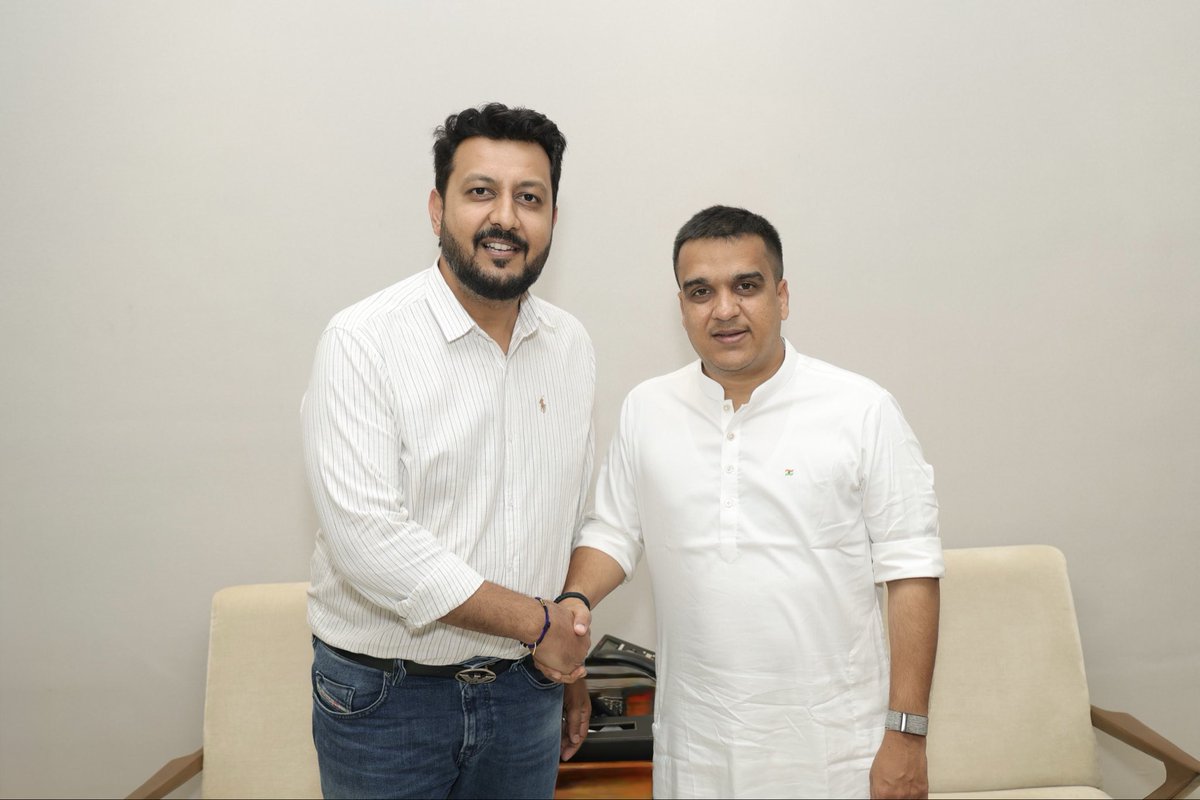 Met the young, dynamic, and visionary Hon’ble Deputy Chief Minister of Gujarat, *Shri Harsh Sanghvi* Ji.

His dedication, leadership, and commitment towards youth empowerment are truly inspiring.

#HarshSanghvi #Gujarat #YouthInspiration #Leadership #Motivation #VibrantGujarat