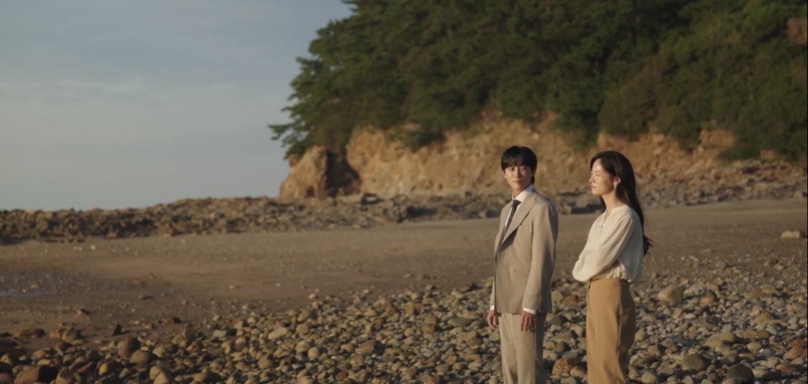 eventually everyone got what they deserved, but but I’m especially glad that the writer made the villain rot in prison and suffer at the hands of her inmates instead of committing last minute su*cide and escaping her punishment.

#MsIncognitoEp12 #MsIncognito