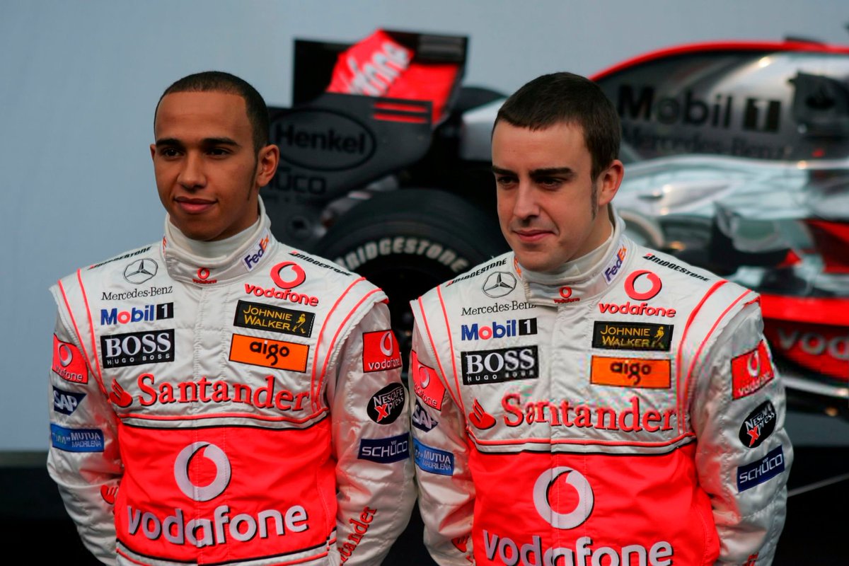 💥 George Russell: "Lewis Hamilton 2007’de şampiyon olmalıydı." 

"Senna ve Prost iyi arkadaş değildi ama yine de 1. ve 2. oldular. Hamilton ve Rosberg’de de aynı durum vardı." 

"Lewis ve Alonso farklıydı ama bence o yıl şampiyonluğu hak eden Lewis’ti." 

[<a href="/CRASH_NET_F1/">Crash.net – Formula 1</a>]