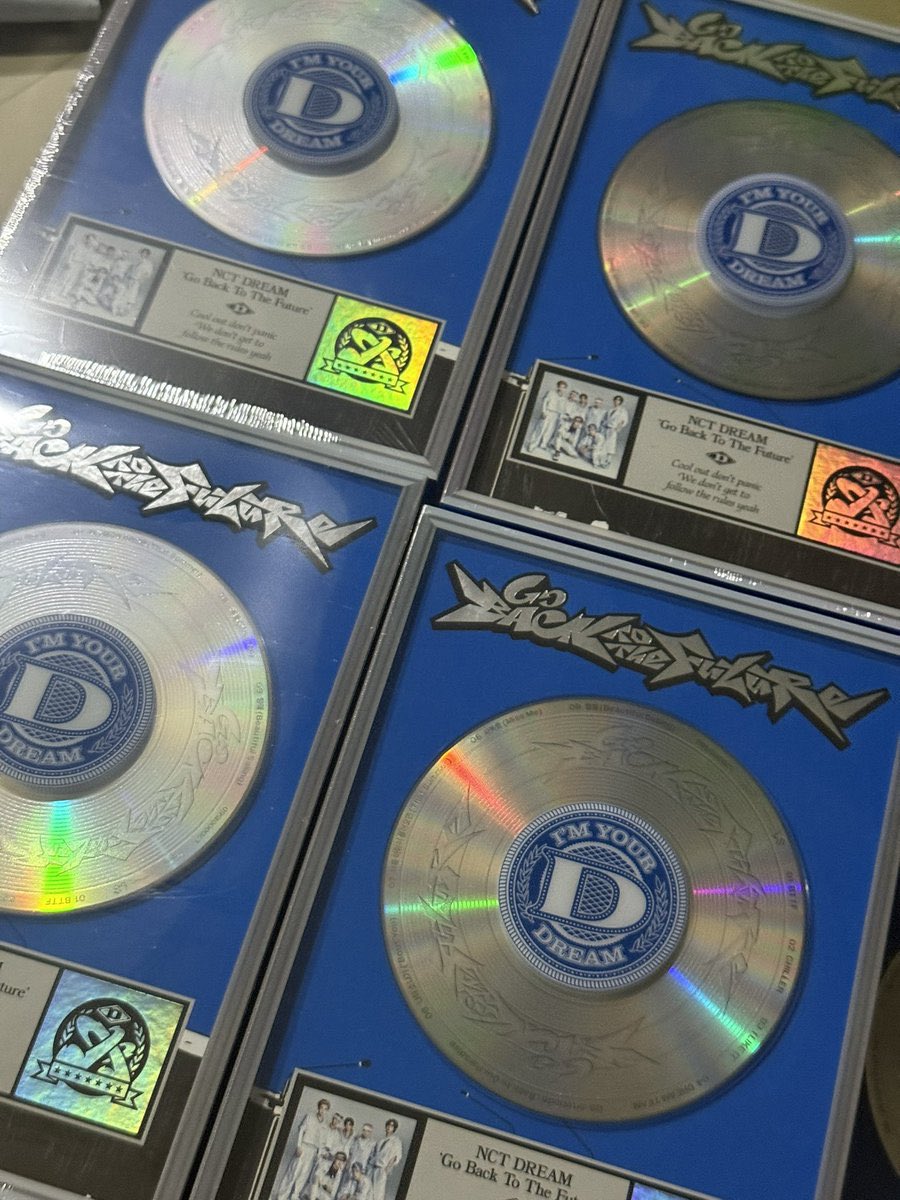 💖พร้อมส่ง💖

อัลบั้ม GO BACK TO THE FUTURE 🧡🧡
รอบ fansign event SHOPEE ‼️

👉🏻 ราคา 100 บาท
👉🏻 ได้อัลบั้ม I AM THE FUTURE VER. ไม่แกะ

❌ ไม่ได้การ์ดสเป
🚚 ส่ง 40/60 (+10)

สนใจทัก dm เลยค่า 🙇🏻‍♀️🙇🏻‍♀️

****มีเยอะมากค่า เพื่อนฝากมารวมขายจำนวนมากกกก*****

#ตลาดนัดnct #ตลาดนัดnctdream