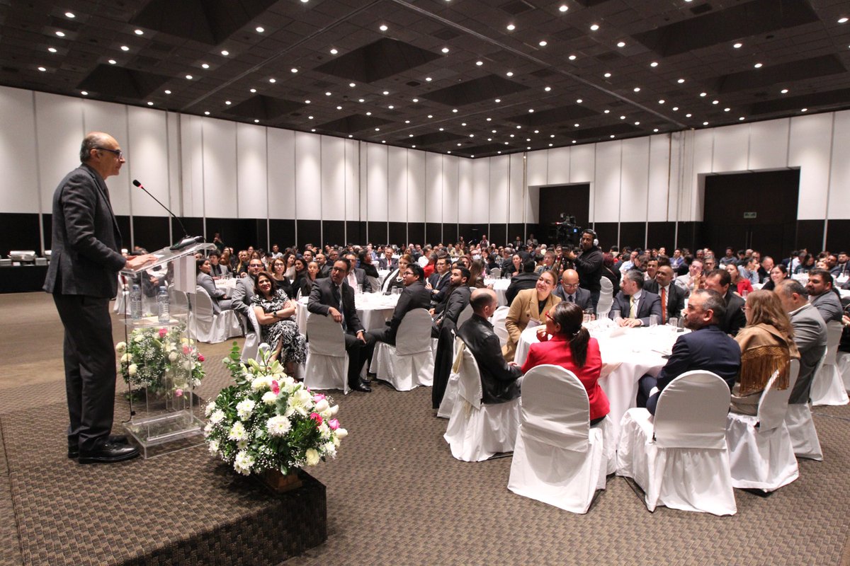 IEE_BC's tweet image. 📋 Este lunes, el #INE entregó constancias de designación a las nuevas consejerías de los #OPLE.

Por el #IEEBC recibieron:
🔹 Paola Ximena Beltrán Prado
🔹 María Concepción Castillo Rodríguez
🔹 Héctor Ricardo Haro Solorio