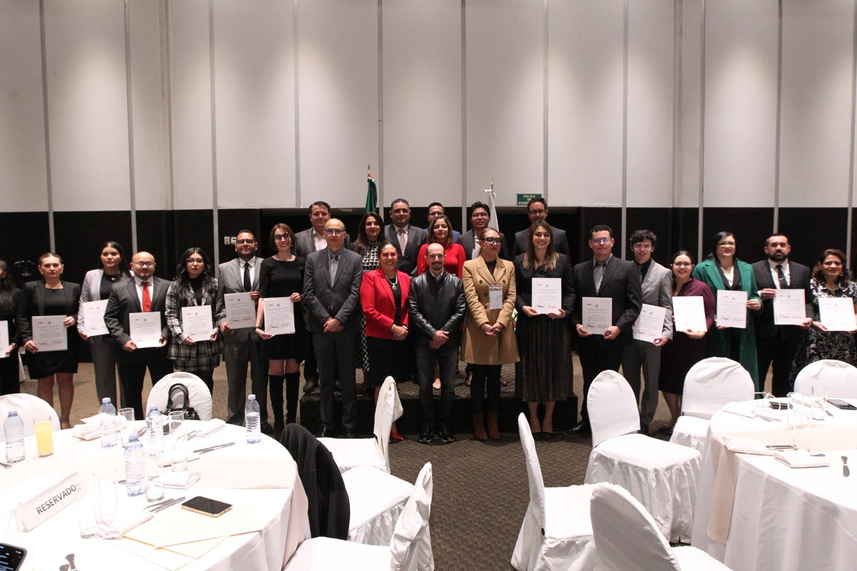 IEE_BC's tweet image. 📋 Este lunes, el #INE entregó constancias de designación a las nuevas consejerías de los #OPLE.

Por el #IEEBC recibieron:
🔹 Paola Ximena Beltrán Prado
🔹 María Concepción Castillo Rodríguez
🔹 Héctor Ricardo Haro Solorio