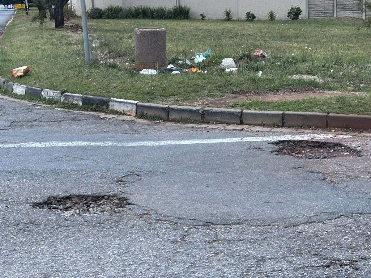 Caroline de Wet tweet media