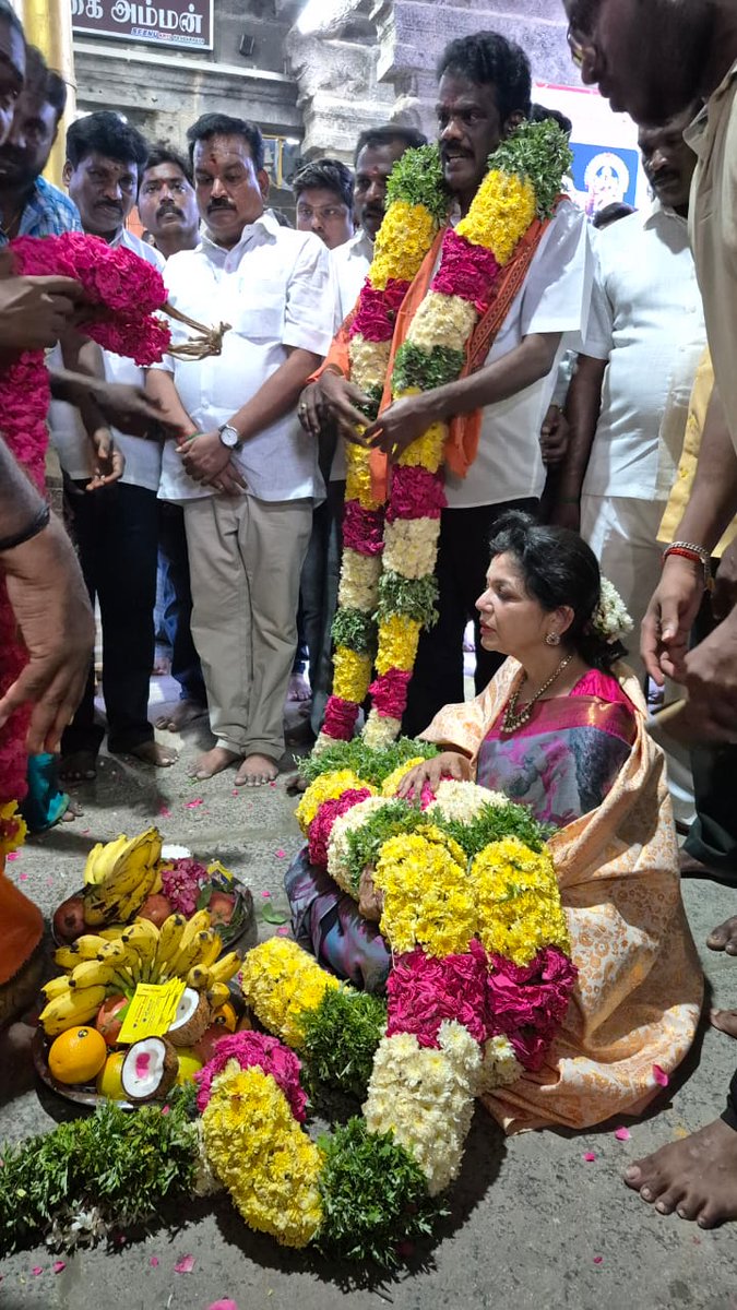 SivakumarState's tweet image. திருவாமாத்தூர் அருள்மிகு ஸ்ரீ அபிராமேஷ்வரர் திருக்கோவிலில்  பசுமைத்தாயகம் தலைவர் முனைவர் திருமதி.சௌமியாஅன்புமணி அவர்களுடன் சாமி தரிசனம் செய்தேன்...