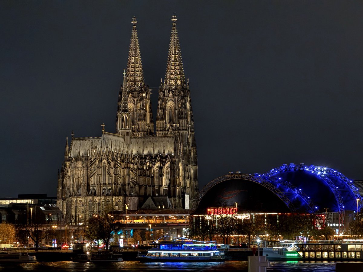 Schönen Abend aus Köln 🌃🌠♥️