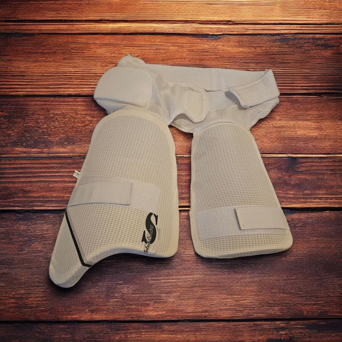 CLEARANCE - Just £10 to the first person who wants them!

Men's Left Handed
Thigh Pad Combo Set

Please DM us to secure these, first come first served. ✅️