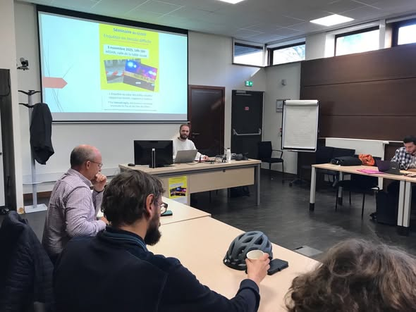SamuelLegris's tweet photo. 🔴 Je suis intervenu hier à la Maison interuniversitaire des sciences sociales et des humanités d'Alsace (MISHA) dans le cadre du séminaire « Enquêter en terrain difficile » organisé par le groupe local des ingénieurs en sciences humaines et sociales de #Strasbourg (GLISSS). https://t.co/md9kMwKwOv