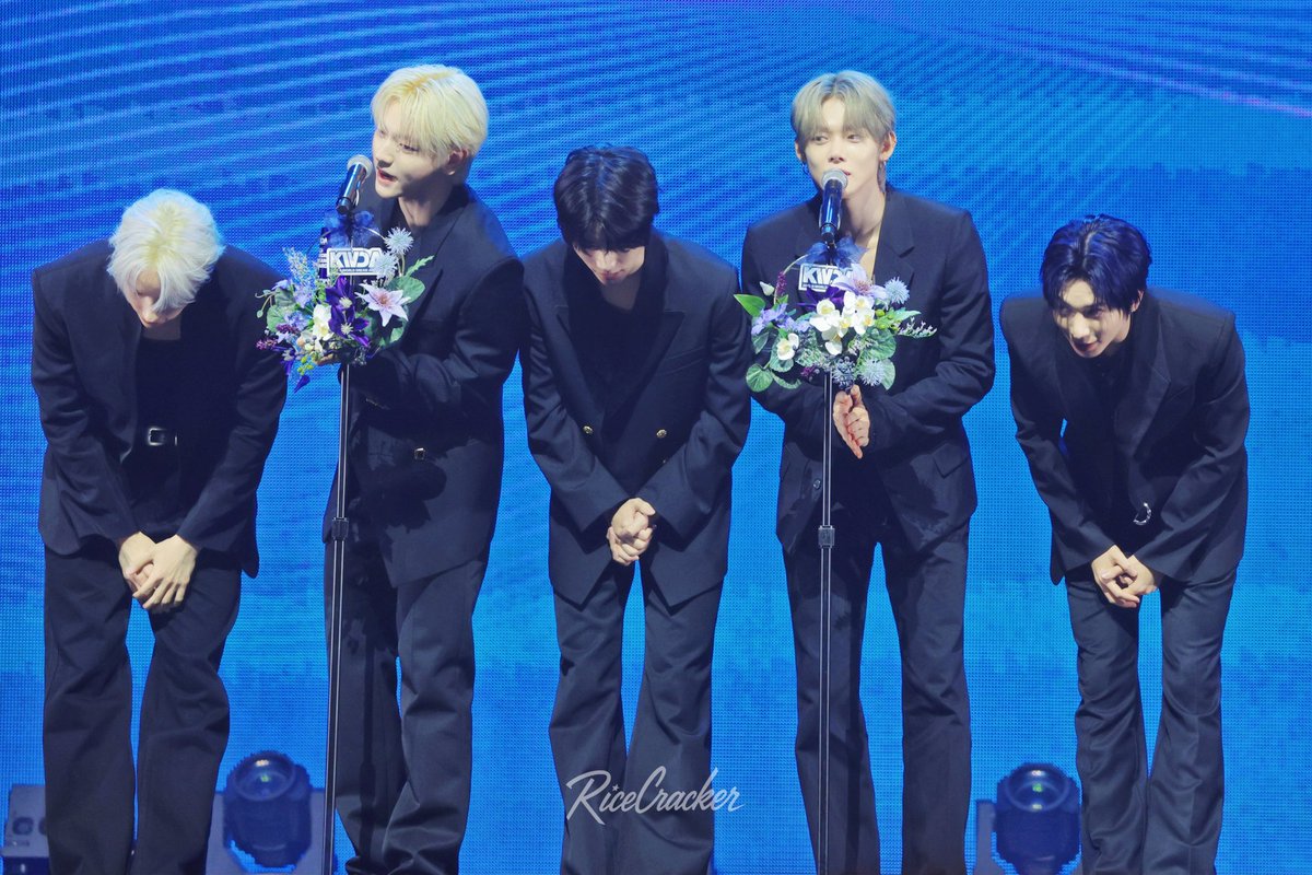 ricecracker822's tweet photo. 250821 🐧🐰🧸🦊🐿
I hope TXT wins again.

I vote for #TOMORROWXTOGETHER on #2025MAMAVOTE https://t.co/rPMsvOx7ob