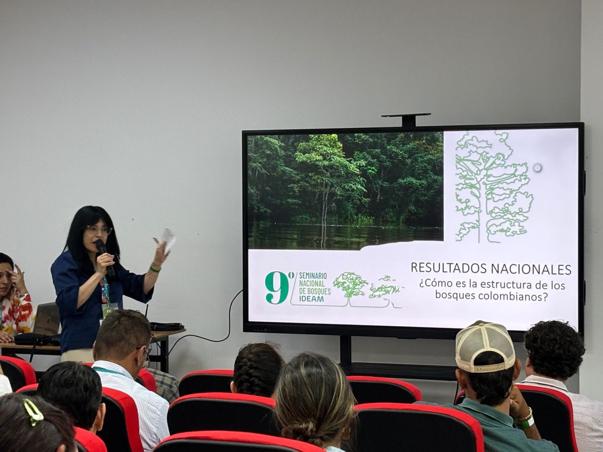 FAO_Colombia's tweet image. 🌿 #AEstaHora acompañamos al @IDEAMColombia en la presentación de los resultados sobre estructura y biodiversidad del Inventario Forestal Nacional 🌳

Con el apoyo de iniciativas de @FAO🇨🇴 y programas globales como @unredd, #AIM4Forests y #CBIT.

#MejorMedioambiente