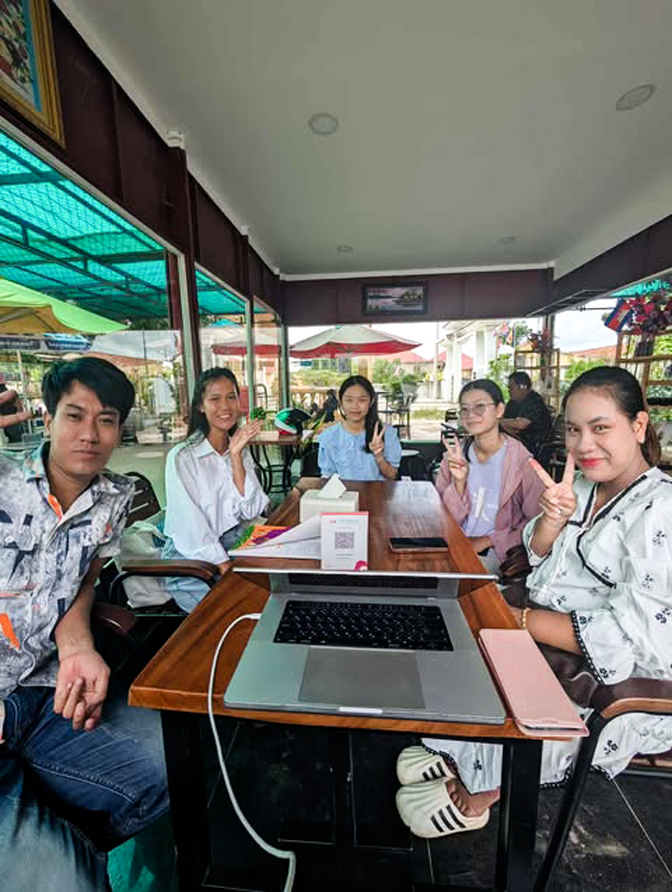 mirai_cambodia's tweet photo. カンボジア南東部・プレイベン州で、教育と地域の未来を支える団体があります。
e-FAD(Education Friendship and Agriculture Development Organization)は、
「教育・農業・観光・介護」を軸に地域創生へ取り組むNGOです。
🌐 https://t.co/BnGnAPu3XX
#カンボジア #教育支援 #国際協力 #eFAD https://t.co/3ix8pDfFZz
