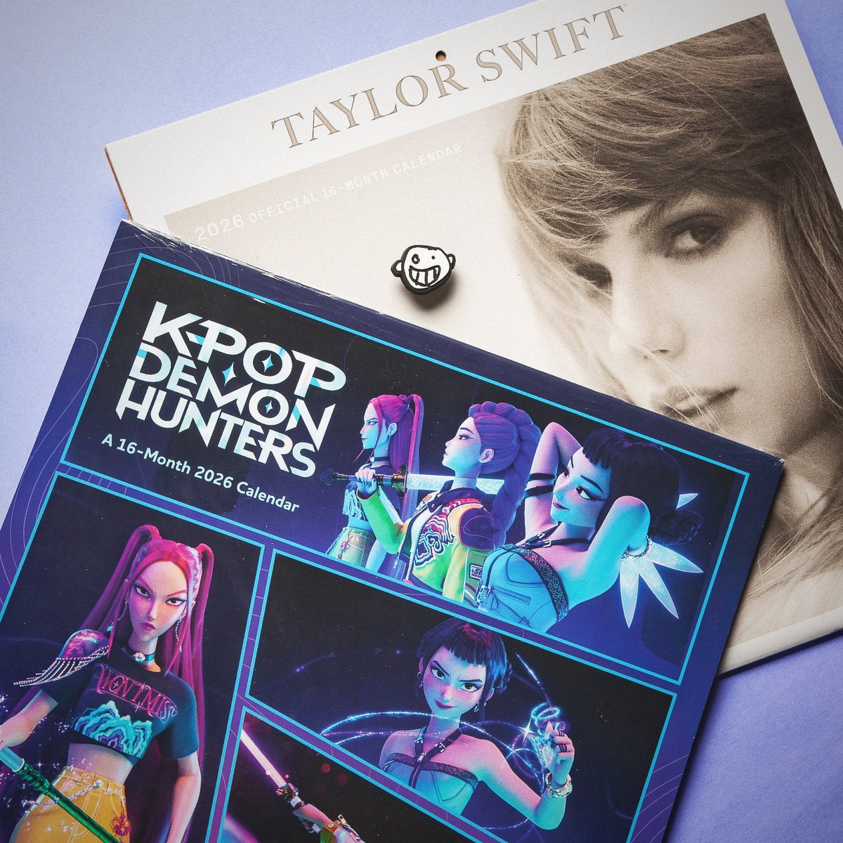 newburycomics's tweet image. Wicked good calendars for the new year are here -- time flies and 2026 will be here before ya know it! Get the best selection early at Newbury Comics 📆

#newburycomics #calendars #2026 #kpopdemonhunters #taylorswift