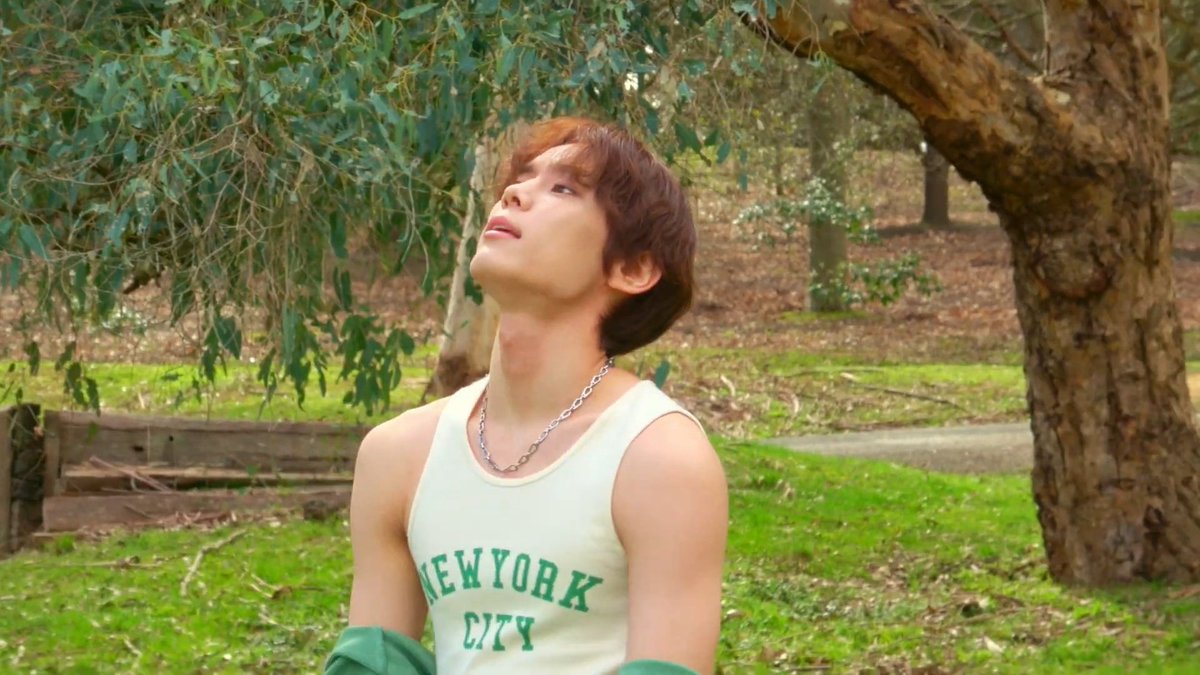 jiseochan's tweet photo. SEOBIN IS DRIVING ME INSANE
#윤서빈 #YoonSeobin
#DigitalPhotozip #Boys_in_the_wild https://t.co/2WVBHp5WhJ