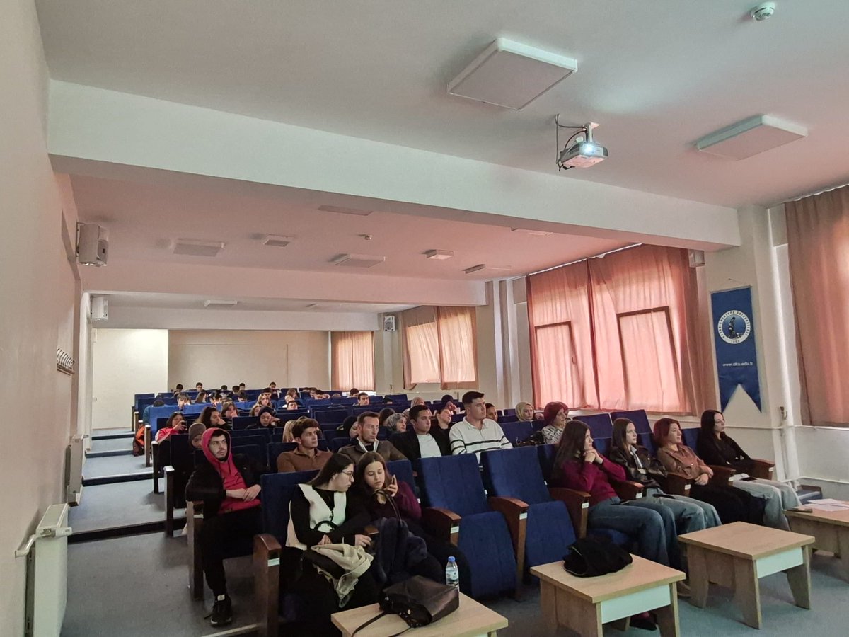 🌲DKMP 5. Bölge Müdürlüğü Afyonkarahisar DKMP Müdürlüğü  Şuhut Yaban Hayvanı Üretim Merkezi Şefi Veteriner Hekim Ali GEZER tarafından AKÜ Şuhut MYO öğrencilerine Doğa Koruma Faaliyetleri ve Yaban Hayatının Desteklenmesi  Çalışmaları konusunda seminer düzenlenmiştir.