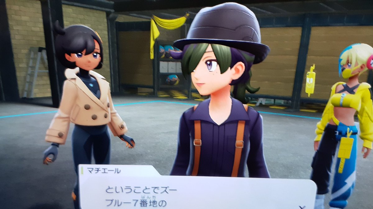 マチエールと一緒に仕事するときには帽子かぶろ