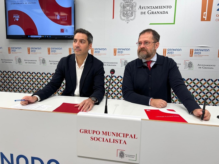 El <a href="/granadapsoe/">PSOE Granada Capital</a> denuncia la "deriva despótica" de Carazo al "eliminar la voz de la oposición en TG7"

👉 "Quieren borrar de un plumazo la voz de los grupos políticos, lo que recuerda a los tiempos más oscuros de Torres Hurtado", afirma <a href="/educ_jimenez/">Eduardo Castillo</a> 
⬇️
elindependientedegranada.es/politica/psoe-…