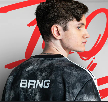 RocketBullets's tweet photo. 🚨SOURCES: bang 🇺🇸 RETURNS to 100 Thieves 🇺🇸

After playing a year with Sentinels, the controller player will return to his 2 year home. This makes him the 4th confirmed member of 100 Thieves

CURRENTLY, the roster is

Timotino 🇨🇦
vora 🇺🇸
bang🇺🇸

Nbs 🇱🇹

via @AkamaruVal 

Asuna and Cryocells are being trialed to finalize the roster, but they are not confirmed to come back. In this scenario, it will be Cryo sentinel, Asuna flex