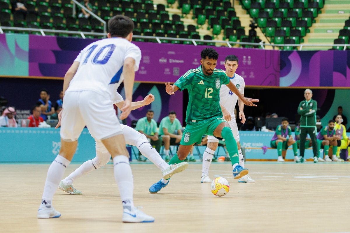 كرة الصالات في #الرياض2025: حماس لا يتوقف ومتعة في كل لحظة ⚽️💯