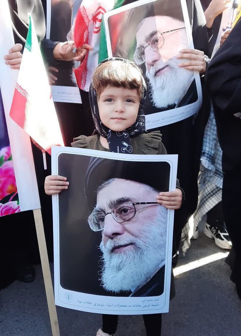 وقتش رسیده بگیم: 
سید علی هزاروچهارصدیاشو فراخوانده! 💚