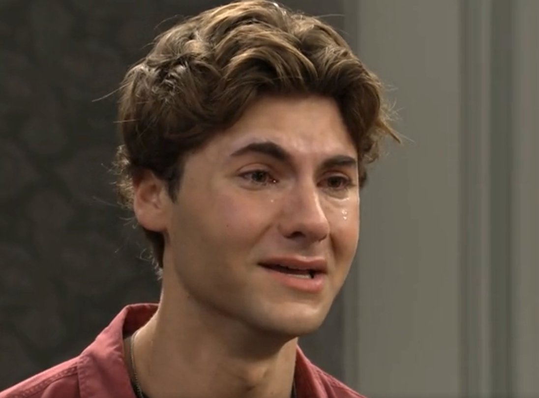 How can this all work out for this dude, Remy?🤔
Chatted with CW.🙌

B&amp;B’s Christian Weissmann on Remy’s Complicated Past and Future, from Stalker to Having a Boyfriend, “If Anything, He Has the Chutzpah” (Exclusive) - bit.ly/4nGBXnA <a href="/cpweissmann/">christian</a> <a href="/BandB_CBS/">Bold & The Beautiful</a>