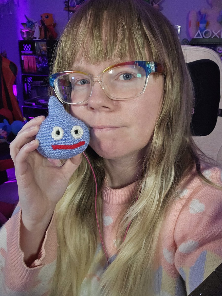 Me and my new slime bestie are chatting kupocon, one more free pokemon fusion then Act 3 of Esquie 33 we go i mean Expedition 33 👀👀 happy chewsday!! Hope to see ya, come vibe 
Twitch.tv/polymune