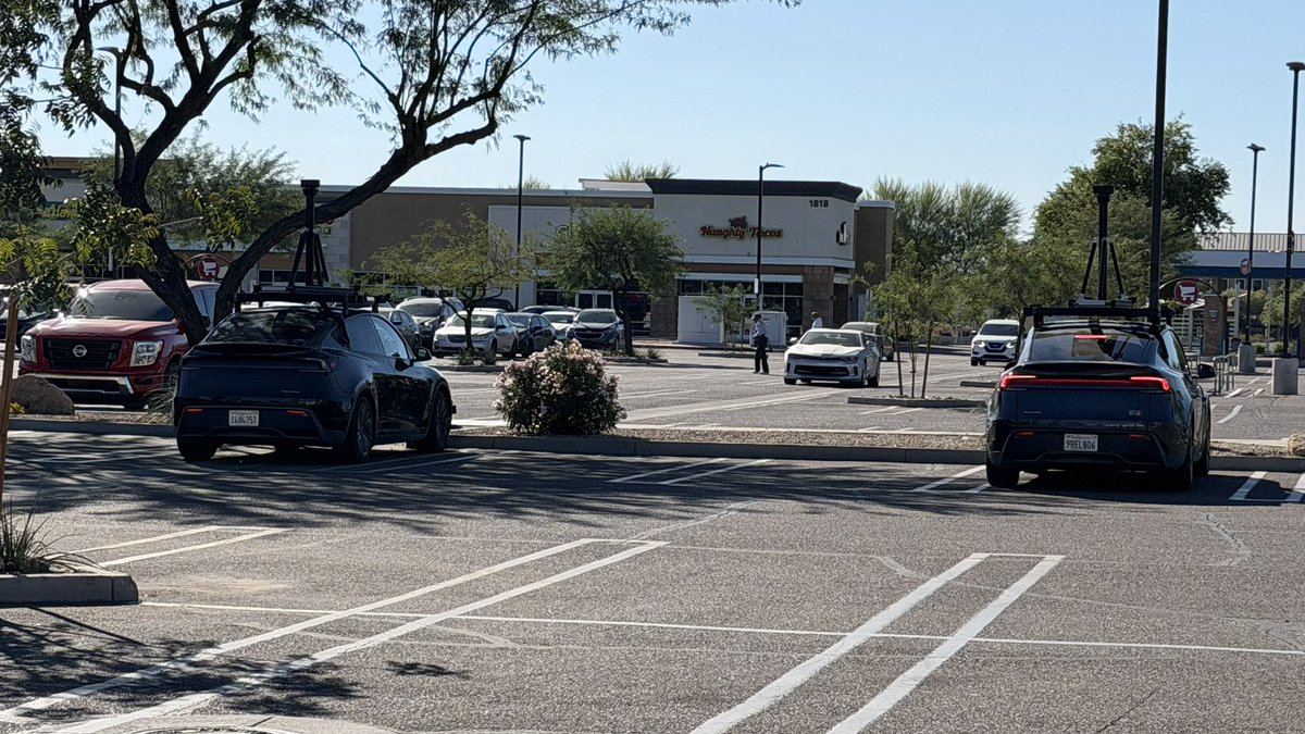 christesla's tweet image. I Just spotted this in Phoenix, AZ at a Supercharger: A Tesla decked out with some serious mapping gear—bet it’s prepping for the @Tesla Robotaxi rollout! 🚀📍 What do you think? #Tesla #Robotaxi #AutonomousTech @elonmusk