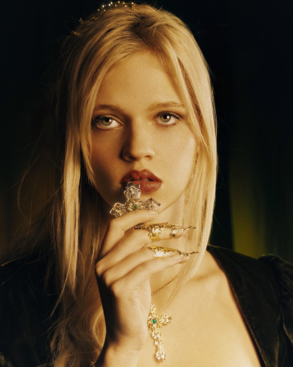 emackelder's tweet image. The Adventurer