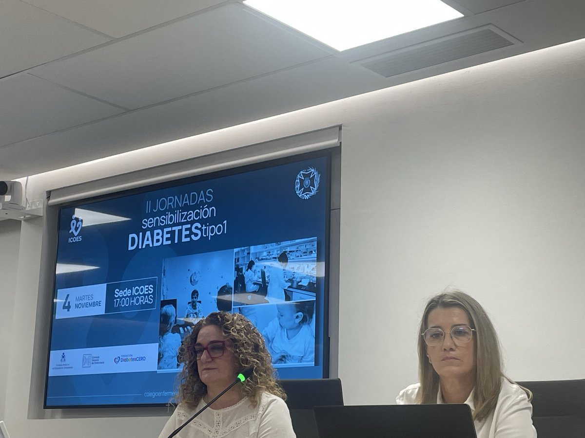 Hoy asistiendo a las II Jornadas de Sensibilización Diabetes Tipo 1 del <a href="/ICOESevilla/">Colegio de Enfermería de Sevilla</a> con la participación de  la EPA de diabetes del <a href="/HospitalUVRocio/">Hospital Universitario Virgen del Rocío</a> Pilar Santacruz