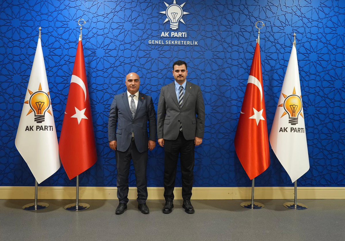 İzmir İl Sağlık Müdürü Sayın Ayhan Kul’u Genel Merkezimizde misafir ettik.

Ziyaretlerinden dolayı teşekkür ediyorum.