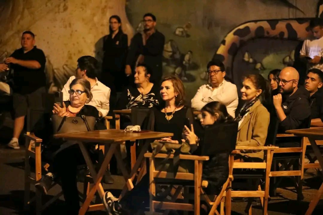 🎨✨ “Guarania Viva en Realidad Aumentada”
Un mural que celebra los 100 años de la Guarania, uniendo arte, innovación y tecnología en el corazón de Asunción sobre la calle O’Leary.
🎶La Manzana de la Rivera abrió los museos José Asunción Flores y del Arpa Paraguaya.