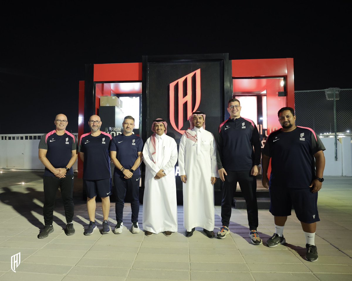 معلومتين عن القادسية 🟡🔴

🔸اثنين من أعلى ستة هدافين تاريخياً للمنتخب السعودي انطلقوا من الفئات السنية لنادي القادسية

🔸فريق تحت 17 سنة حقق الدوري الموسم الماضي بفارق 16 نقطة عن الوصيف بعد أن فاز في 30 مباراة من أصل 34

ولأني مهتم بملف الفئات السنية في أنديتنا ، تشرفت اليوم