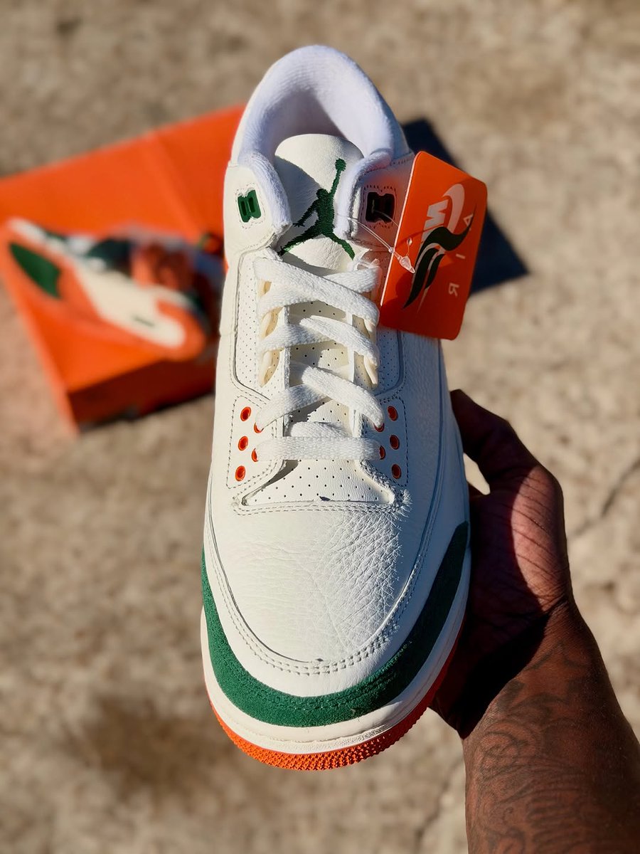IN HAND LOOK: SoleFly x Air Jordan 3 Retro "Miami Hurricanes" 🌴

🗓️ December 6th
💰 $230