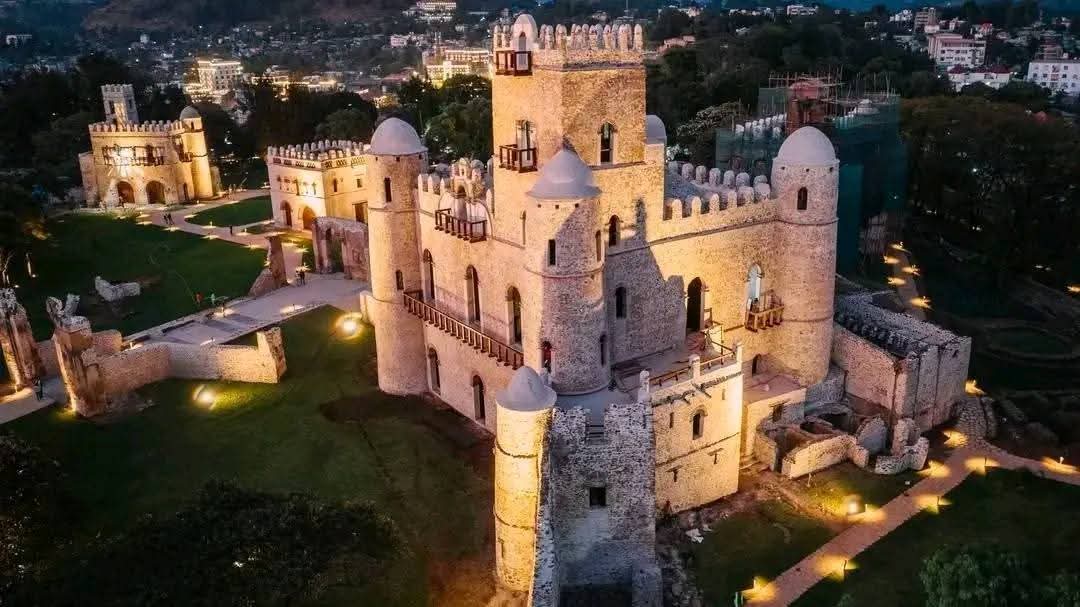 EthConPuntland's tweet image. ባለፉት 3 ወራት ብቻ ከ3.5 ሚሊዮን በላይ ቱሪስቶች የአማራ ክልልን መጎብኘታቸው ተገለፀ፡፡

It is reported that over 3.5 million #tourists visited the Amhara region in the last 3 months alone.

#ebc #Ethiopia #Amhara #tourism  @VisitAmhara_ @VisitEthiopia