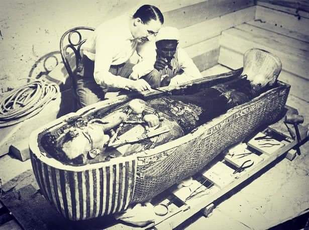 antinousgaygod's tweet image. 🪷 4 Nov 1922: #HowardCarter makes the greatest archaeological discovery of the 20th Century: the Lost Tomb of #Tutankhamun. The discovery of the #LostTomb of #Antinous most assuredly will be the greatest archaeological discovery of the 21st Century! antinousstars.blogspot.com/2022/11/egypt-… 🪷