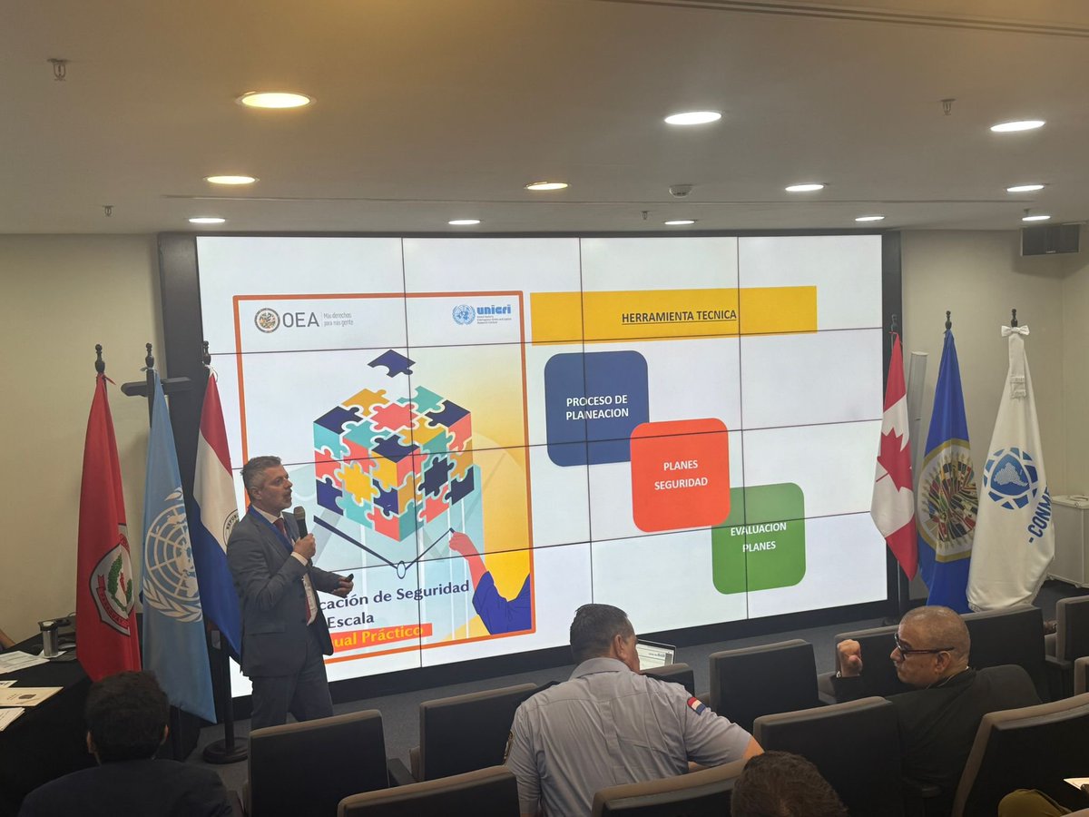 Iniciamos en Asunción el Taller Subregional sobre Seguridad en Grandes Eventos 🇵🇾⚽

Organizado por la Sección de Gestión Coordinada de Fronteras y Protección de Objetivos Vulnerables de la @OEA_Oficial, en colaboración con <a href="/policia_py/">Policía Nacional del Paraguay</a>, <a href="/CONMEBOL/">CONMEBOL.com</a> y el <a href="/UNICRI/">UNICRI</a> y con el apoyo
