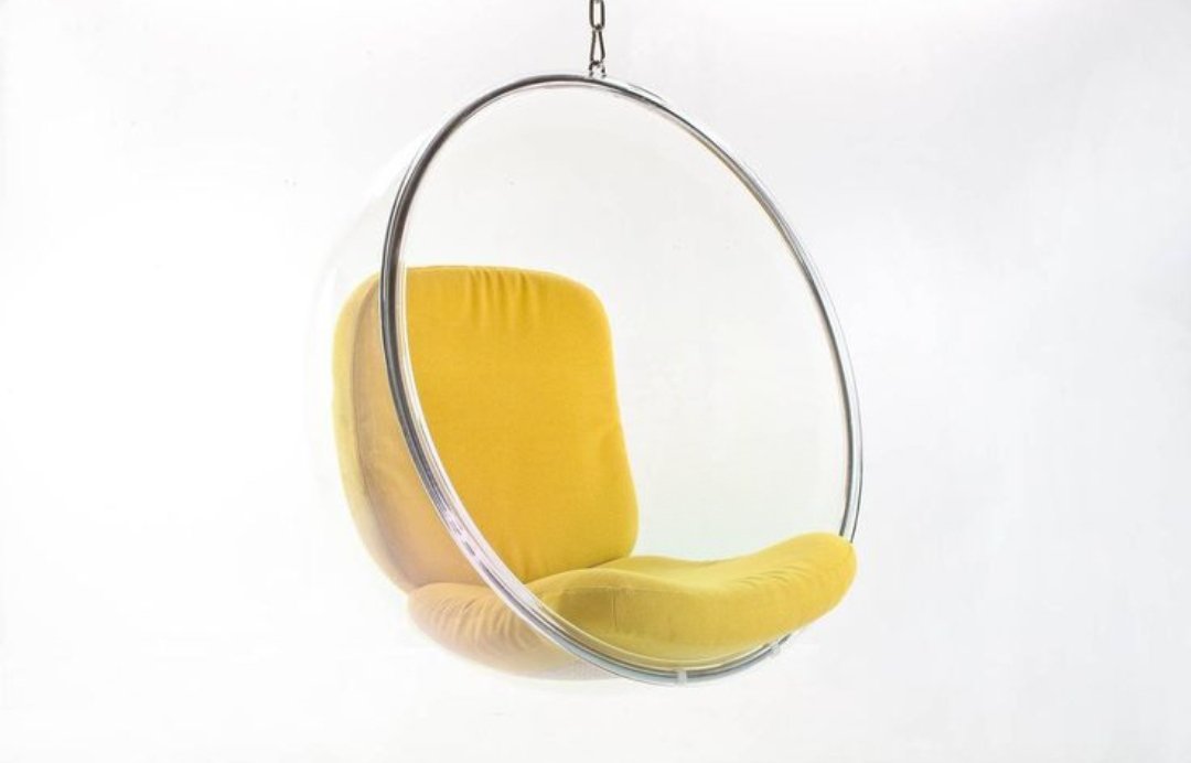 dekorama2's tweet photo. Ретро-футуризам
Bubble Chair од Ееро Аарнио (1968), проѕирна акрилна сфера/топка што те изолира од светот, а пропушта светлина од сите страни. Фински дизајн и чиста поезија во еден предмет. ✨ #EeroAarnio #BubbleChair #FinnishDesign https://t.co/Mv1Cvfpt2t